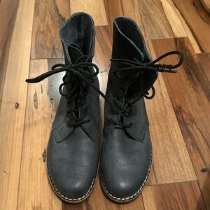Roots Leather botties